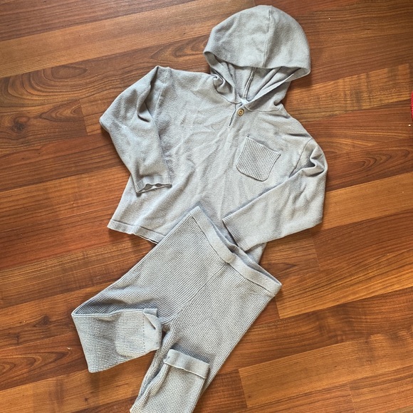 Set - Picture 3 of 3